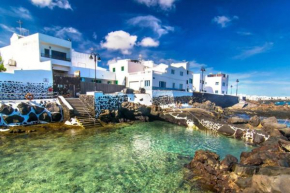 Gran terraza 1 minuto de las piscinas naturales